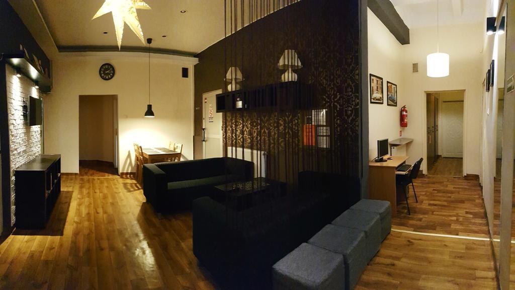 Hostel Orange Plus Thorn Exterior foto